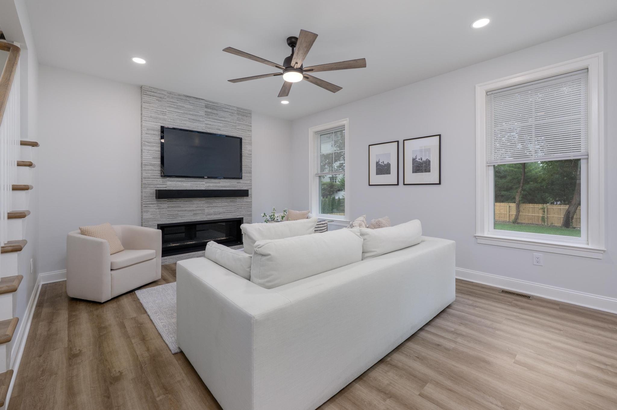 9 E Crystal Lake Living Room Fireplace